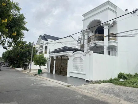 BÁN ĐẤT MẶT TIỀN KHU DÂN CƯ HỒNG LONG - 200m2 - GIÁ 13.5 TỶ TL