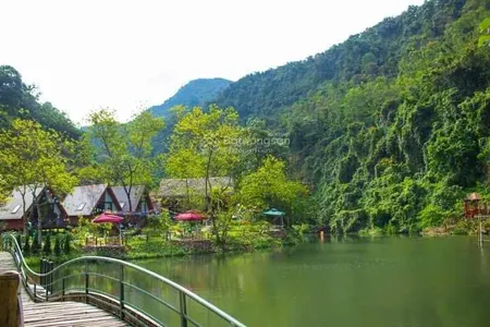 Lô đất nghỉ dưỡng ba vì nhìn sang kdl bản cốc, giáp ranh với kdl madela ba vì, giáp với suối cái