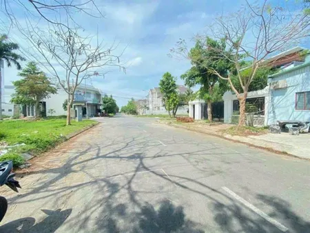 Bán cặp nền đường số 5 kdc miền nam trên đất có sẵn cọc 2 lầu, ngang 10 dài 20m, sổ hồng