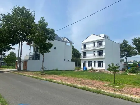 Bán đất 175m² ngang 10m giá 3.77 tỷ Phường Tam Long