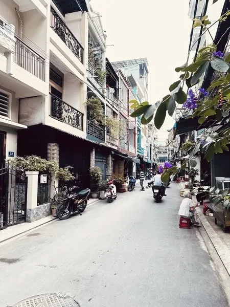 Phường 2 TÂN BÌNH – Mặt tiền KD đa ngành, ngang trên 4m, hẻm xe tải thông, 11.x tỷ.
