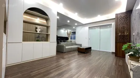 Căn hộ 151m2, 4 phòng ngủ, 2 vệ sinh, 2 ban công 6.6 tỷ