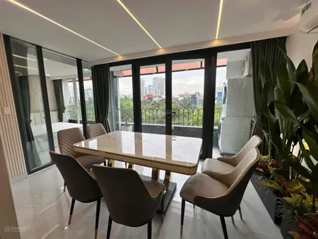 Bán cc sky garden i, 6,98 tỷ, 100m2 trên sổ có sân vườn, 3pn, 3wc giá siêu hời tại q7, hcm