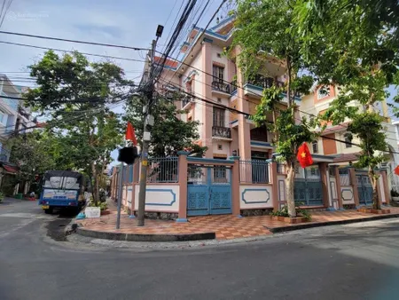 Bán biệt thự căn góc 2mt khu bộ công an phường phú thuận quận 7, dt ~ 320m2 giá 38.5 tỷ tl
