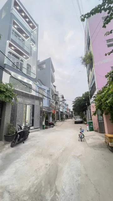 Nhà hẻm Bình Thành, Bình Hưng Hòa B dt 72m2 3 lầu 4pn 5wc giá 6,7 tỷ