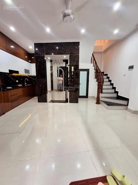 Nhà đẹp thụy khuê tây hồ 10m ra mặt phố ô tô đỗ thoáng sáng 38m2*6t thang máy 10.9tỷ
