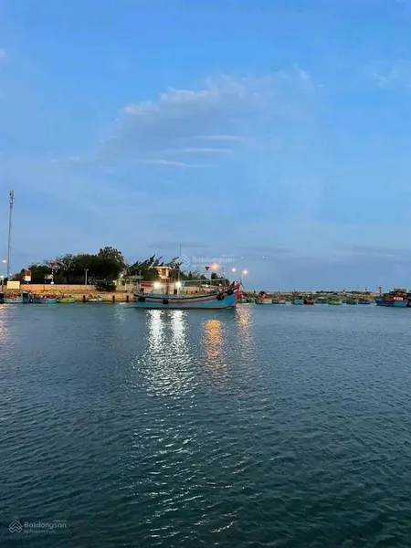 Cần bán 5 lô mt biển giá 10 tỉ/ lô