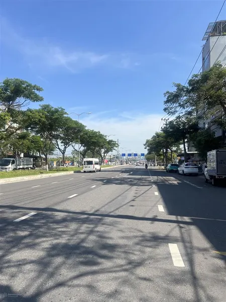 Lô mt đẹp 125m2 lê văn hiến đường lớn 48m, sát hồ xuân hương, cách biển 1km, xây căn hộ, vp, kd