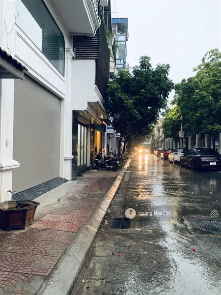 Chỉ với 3tỷ9 có ngay lô đất đẹp phố sài đồng giá đầu tư 20m oto tránh trung tâm phố gần aeon