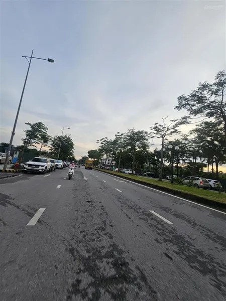 Bán 3 lô đất liền nhau mặt đường lê quang đạo kéo dài. vị trí cực hiếm mặt tiền vàng