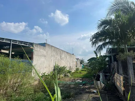 Còn 2 lô cuối mặt tiền đường tập đoàn 2 ( tk04 ), cách ngã 3 tân kim 1km. giá 588 triệu/ 135m2