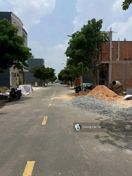 Bán gấp đất kdc đông đúc, 68m2, sổ hồng pháp lý cầm tay sang tên được liền, giá ngợp chính chủ