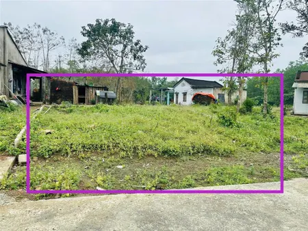 1 tỷ 150. có lô đất dân cư đông đúc. 120m2 ngang 10m ô tô tận nơi