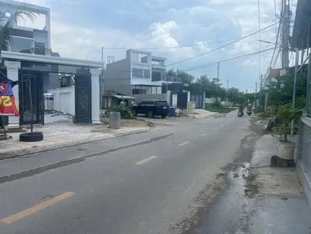 NHÀ Buôn Bán 2Mặt TIỀN ĐƯỜNG HOÀNG MINH CHÁNH 1 LẦU 1 TRỆT MỚI XÂY