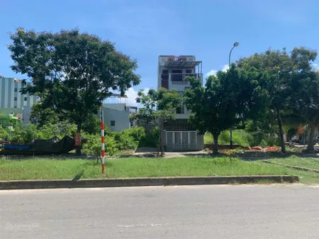 Chủ gửi bán cặp đất đẹp đường nguyễn huy chương, ngay biển đà nẵng. dt 190m2 ngang 10m