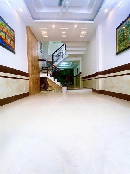 Bán nhà đẹp 3 tầng mặt tiền mới xây xong đường số 6 tăng nhơn phú b quận 9. giá chỉ 7.2 tỷ bớt lộc.
