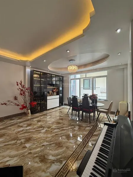 Lô góc ba mặt thoáng vĩnh viễn, nắng gió tự nhiên ngập tràn qua từng tầng tổng 288m2 xd