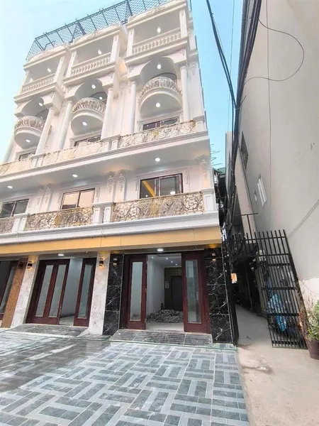 Bán nhà tư đình long biên, mới đét ngay ngã 4, lô góc, oto, thang máy, kinh doanh, vp