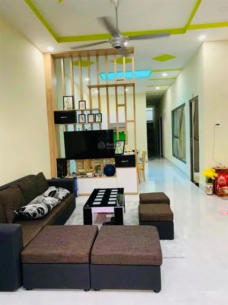 Bán căn nhà dt 140m2 đường số 9, linh trung giá bán 10 tỷ 400 triệu 0937 752 ***