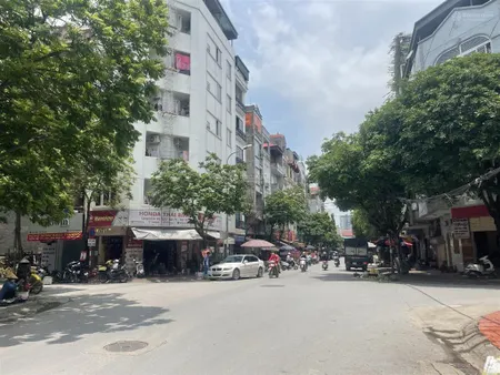 Ngô thì nhậmhà đông lô góc mặt phố nguyễn viết xuân nhà 6 tầng dt 49m2 mặt tiền 20m