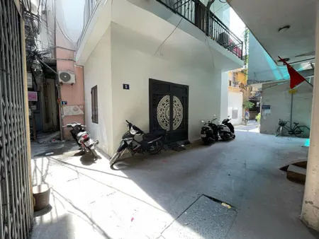Bán nhà 33m² ngang 6m giá 10.5 tỷ Phường Giảng Võ