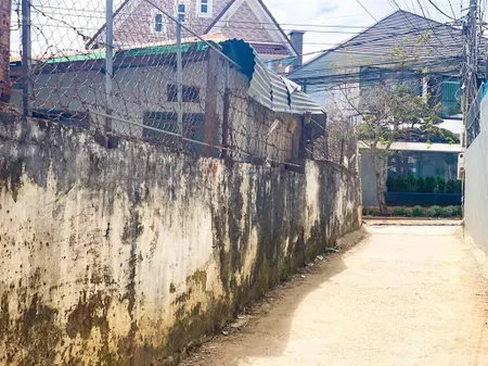 Rẻ nhất ngã 5 đại học, 5.2 tỷ, góc 140m2, sổ riêng, xd mới 80% chiều cao 5 tầng