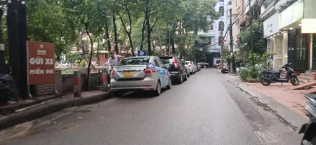 Cần bán nhà riêng huỳnh thúc kháng 65m2, mặt hồ, 6 tầng thang máy, phân lô ô tô, kinh doanh, 30 tỷ