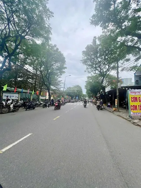 Bán nhà 3 tầng mặt tiền kinh doanh đường âu cơ . giá 6 tỷ 150 , số lượng dân sinh qua lại đông đúc