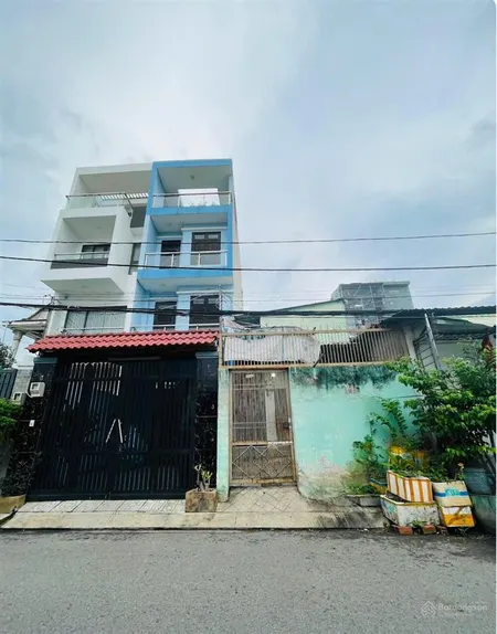 Bán đất tặng nhà cũ cấp 4, dt 4x22m, hxh trương văn thành, gần ngã 4 thủ đức, giá 7.99 tỷ tl mạnh