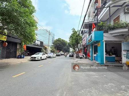 Góc 2 mặt tiền đ. hàn thuyên làng đại học thủ đức dt 220m2 (ngang 16 x 18.5m) hđt 50 tr/tháng