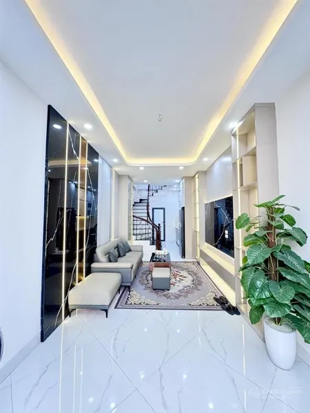 Bán nhà riêng tại khương đình, 9,5 tỷ, 40m2x3t, mt5.5m2 nhiều tiện ích