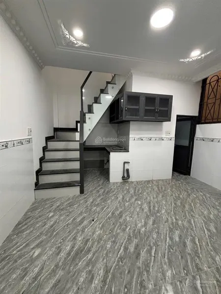 935 huỳnh tấn phát q7. 160m2 chỉ 11tỷ. có 7 căn nhà riêng. thích hợp cho thuê chdv. tổng 14 phòng