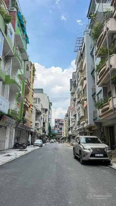 Bán đất phố thái hà, yên lãng tiện xây nhà ở, làm văn phòng dt 62m2, mặt tiền 5,4m, hướng tây nam