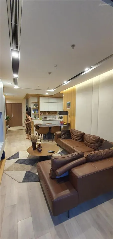 Em bán căn hộ 115m2 3pn chung cư vinhomes metropolis ban công đông nam mát mẻ view vườn hoa