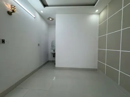 12. NHÀ LẦU DIỆN TÍCH RỘNG LỘ OTO VIVU TRỤC CHÍNH HẺM 9 Đ. TRẦN NAM PHÚ