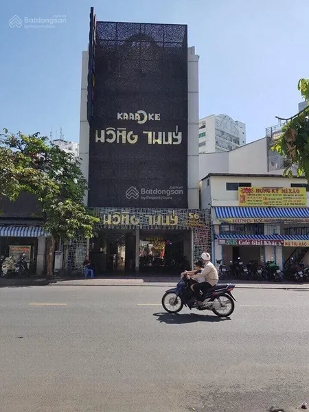 Hàng hot! giá rẻ góc 2 mặt tiền nơ trang long. dt 8m x 20m. kc hầm 7 lầu hđt 150tr. giá 33 tỷ tl
