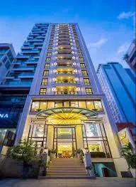 Bán khách sạn biển nha trang, 298m2, 20 tầng, 98 phòng, doanh thu trên 3tỷ/tháng. 189 tỷ bao sổ