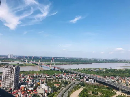 Chính chủ cần bán căn penthouse 171m2 view trực diện sông hồng cầu nhật tân giá 17tỷ, sổ đỏ lâu dài