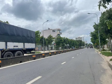 Bán đất mặt tiền lê thị riêng q12 dt ngang 34.20x37 thổ cư 1.264 m2 giá 95 tỷ 0919 147 ***