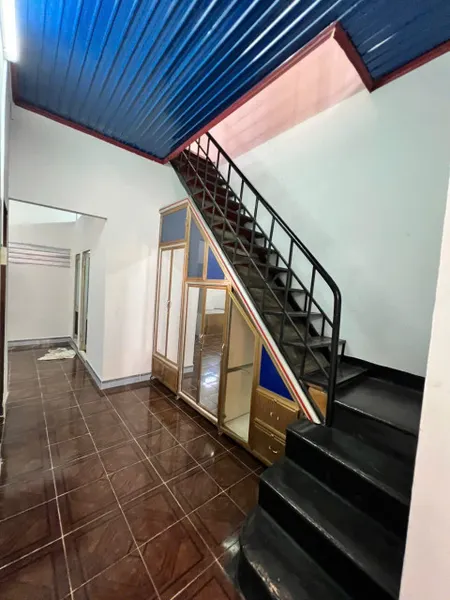 Bán căn nhà phường Tân Lập cách bùng binh km3 vài bước chân