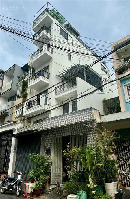 Bán căn hộ dịch vụ 11 phòng doanh thu 60 triệu/th có thang máy tại đường số 33 tân kiểng, quận 7
