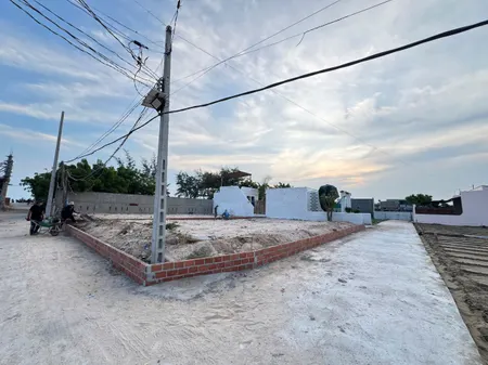 BÁN ĐẤT CÁCH BIỂN 60m - NGAY KHU DU LỊCH HÒN ĐỎ