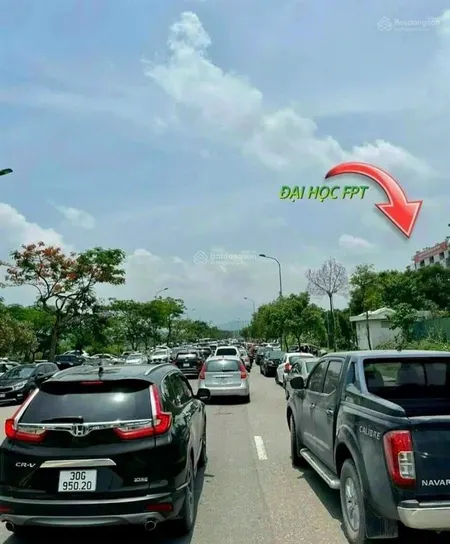Gia đình cần bán gấp mảnh đất trục chính 121m2 giảm còn 4,5tỷ gần trường đại học quốc gia hà nội.