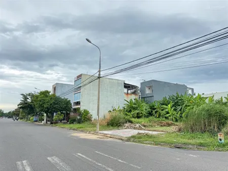 Bán đất đô đốc lân đối diện trường cấp 3, đường 10m5 lề 4m kề lô gốc