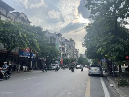 Bán mảnh đất phố thanh nhàn hai bà trưng, ô tô, ngõ thông, gần phố, 126m2, 25 tỷ