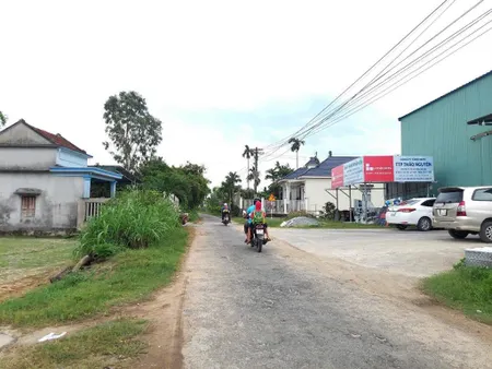Vườn rẻ 2100m2 có 200m2 thổ cư giá khá rẻ thích hợp nhà vườn