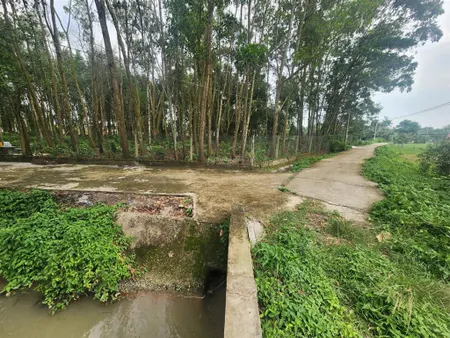 Bán đất 2 mặt tiền ,cạnh đường cao tốc (1579 m2) 200 m2 thổ cư ,giá 2,4 tỷ.