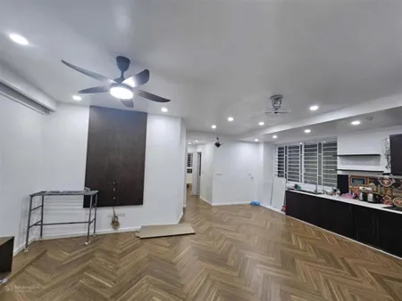 Cần bán nhanh căn góc 2 ngủ ở no17 sài đồng, long biên. giá 4.55 tỷ có thương lượng. 0981 716 ***