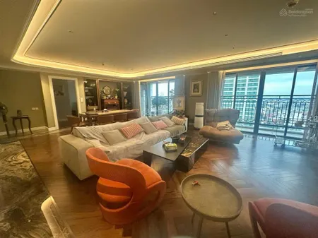 Chính chủ người nước ngoài cần thanh khoản gấp căn hộ 234m2 view 4 mặt hồ tây 29 tỷ 0988 799 ***