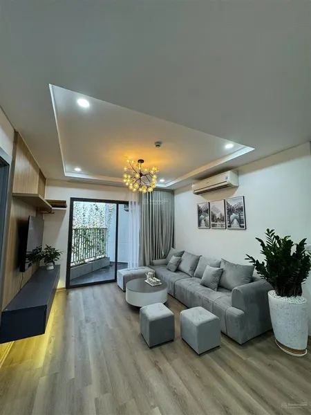 Chính chủ bán gấp căn góc 3 ngủ golden park, cầu giấy, dt 96m2, giá 8,6 tỷ, sẵn sổ full đồ